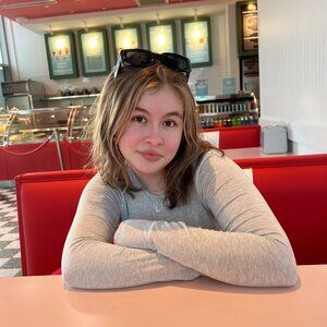 Meet your Posher, Lainey